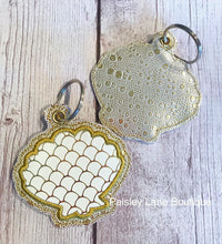 Load image into Gallery viewer, Sea Shell Keychain
