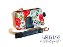 Load image into Gallery viewer, Wristlet Wallets
